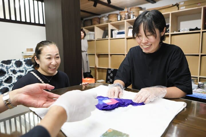 Mini Bag Tie-Dyeing Experience and Workshop Tour — photo 13