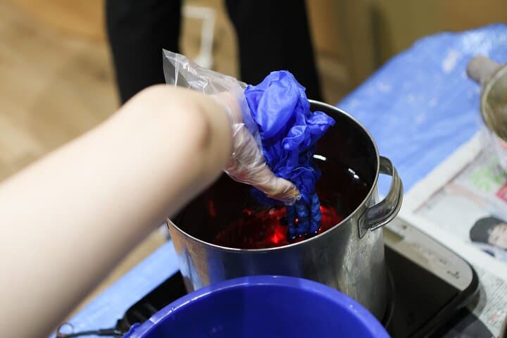 Mini Bag Tie-Dyeing Experience and Workshop Tour — photo 12