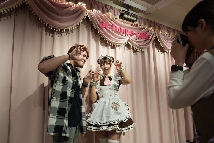 Akihabara Vacation Package by an interpreter guide and cosplayer — photo 10