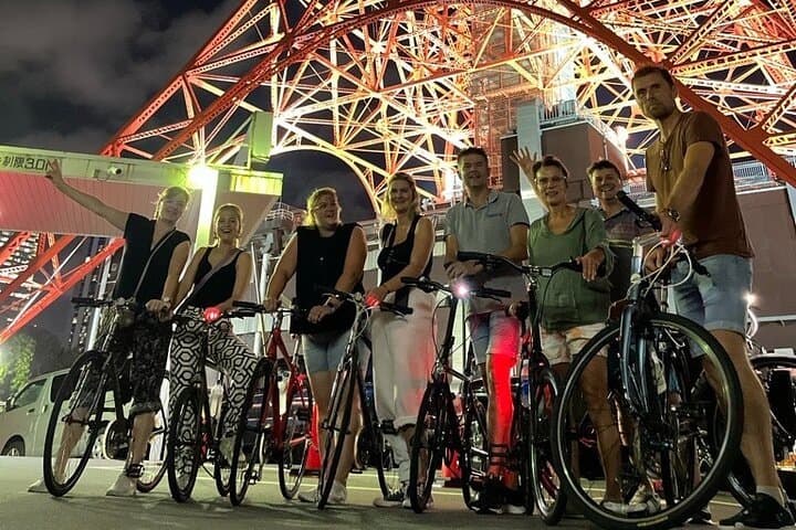 2-Hour Tokyo Night Bike Tour: Shibuya, City Lights & Tokyo Tower — photo 2