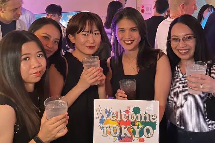 Tok­yo Locals & Traveller can come alone Party experience Shibuya — photo 3