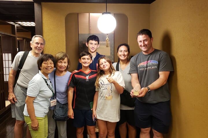 Kanazawa Night Tour with Local Meal and Drinks — photo 20