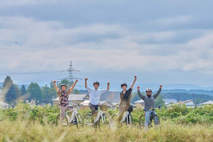 Small Group Craft Experience Cycling Tour — photo 2