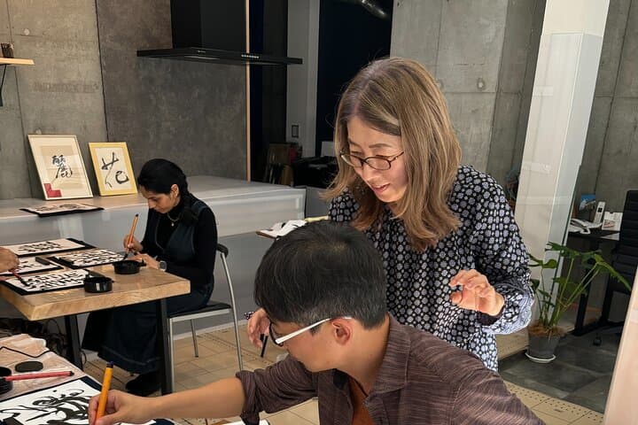 Experience Japanese Calligraphy 90 Minute Workshop Near Shibuya — photo 5