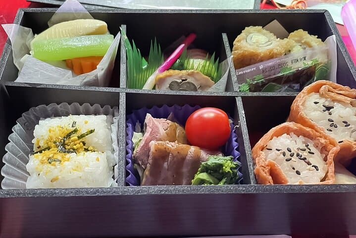 Tokyo City Tour in Shinjuku with Licensed Guide — photo 12