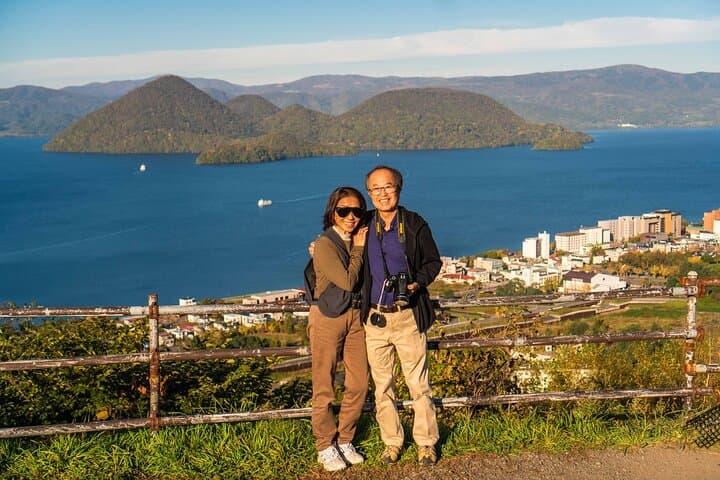 Hike Mt. Usu and visit Lake Toya Day Tour — photo 3