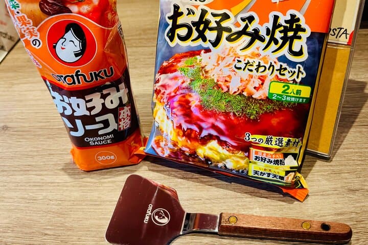 Osaka Takoyaki Okonomi Experience Tour and cooking class — photo 7
