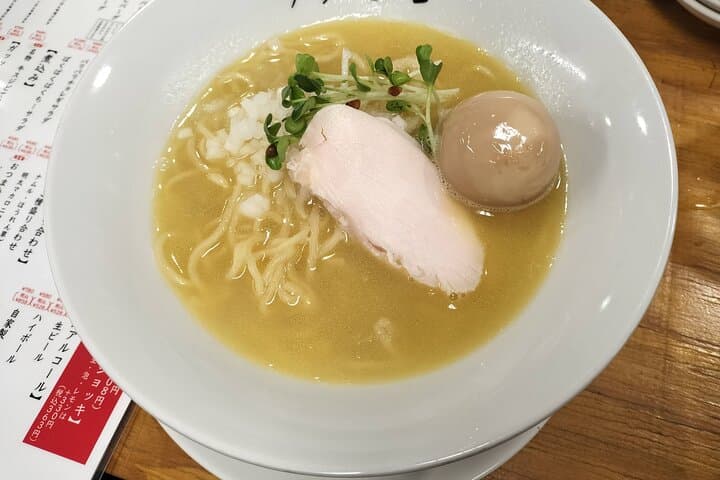 Tokyo Night Cycling with Ramen — photo 3
