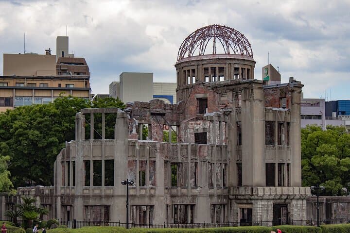 Hiroshima and Miyashima Private Spanish Tour — photo 6