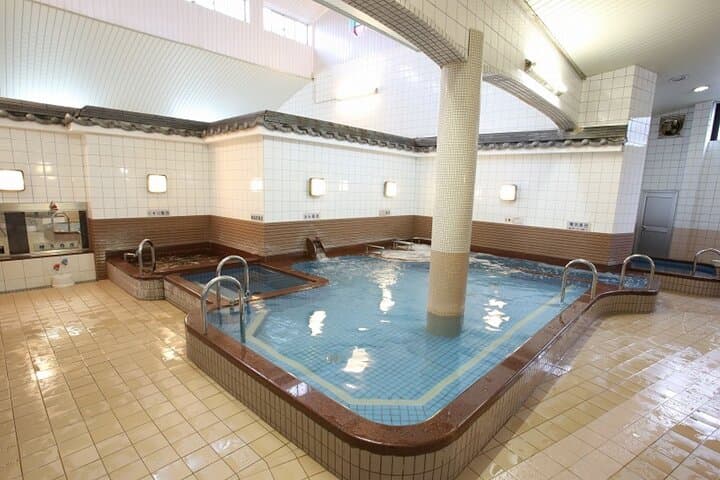 Tattoo-Friendly Japanese Bathing Culture Tour at Funaoka Onsen — photo 6