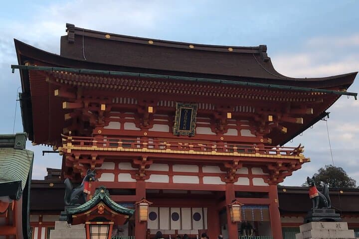 Fushimi Inari and Nara Private and Guided Tour in Spanish — photo 2