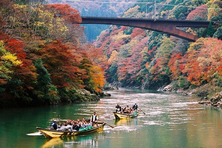 Kyoto Bus Tour: Sagano Railway & Hozugawa River Boat Ride — photo 3