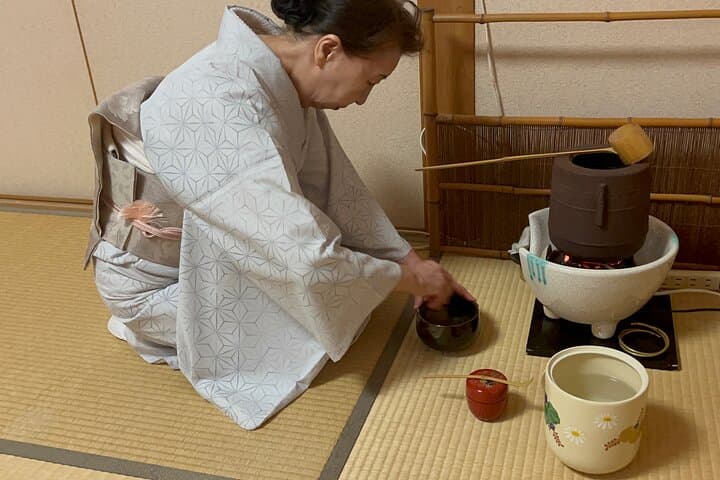 Kimono, Tea ceremony and Shodo in Kimono School — photo 6
