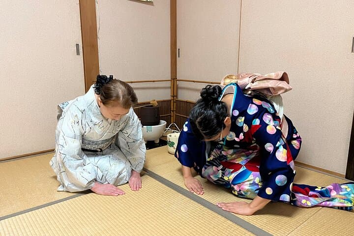 Kimono, Tea ceremony and Shodo in Kimono School — photo 7