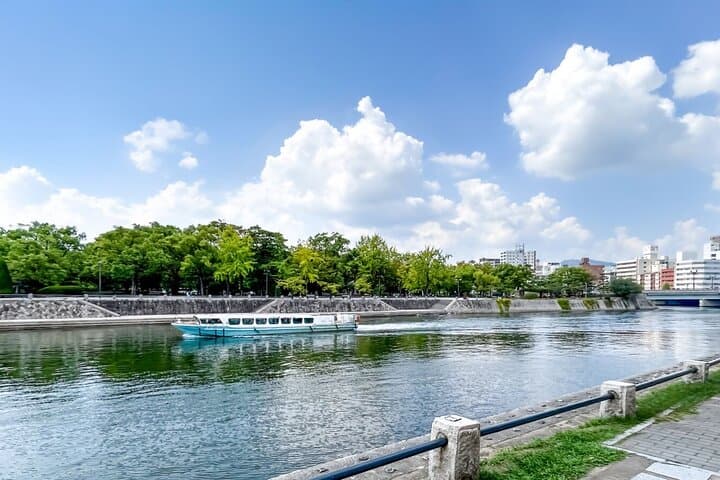 Full Day Hiroshima and Miyajima Tour — photo 9