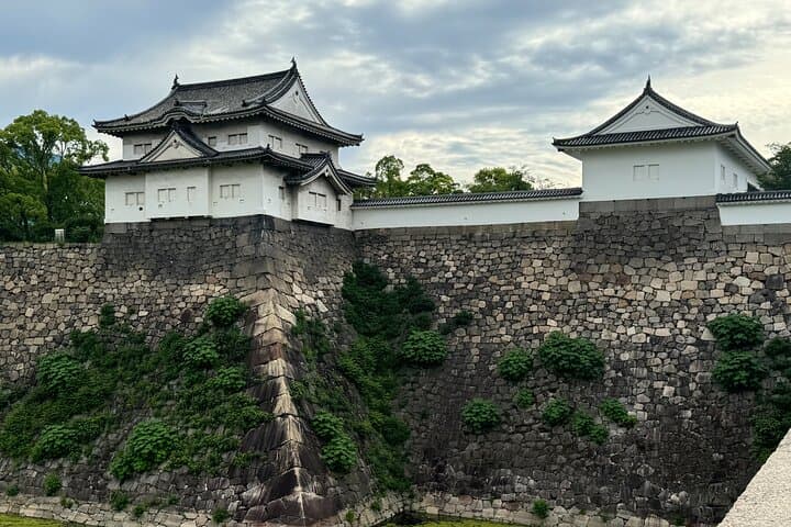 Osaka Explore Every Bit of Osaka Castle in 3 Hours — photo 12