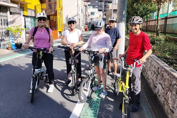 Tokyo downtown bicycle tour Tokyo Backstreets Bike Tour — photo 2