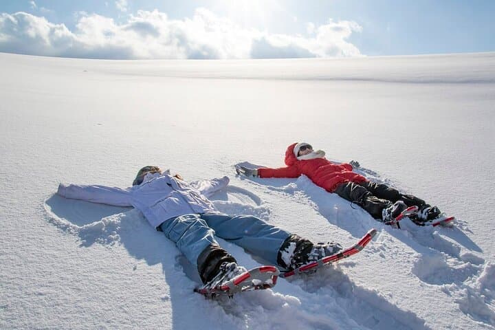 Private Scenic Hills Snowshoeing in Biei — photo 4