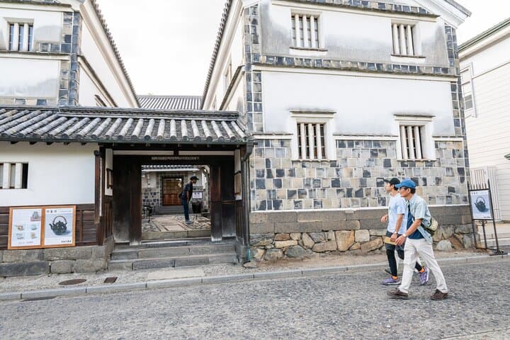 4-Hour Kurashiki Cycling Tour: Igusa, Temple & Bikan Quarter — photo 20