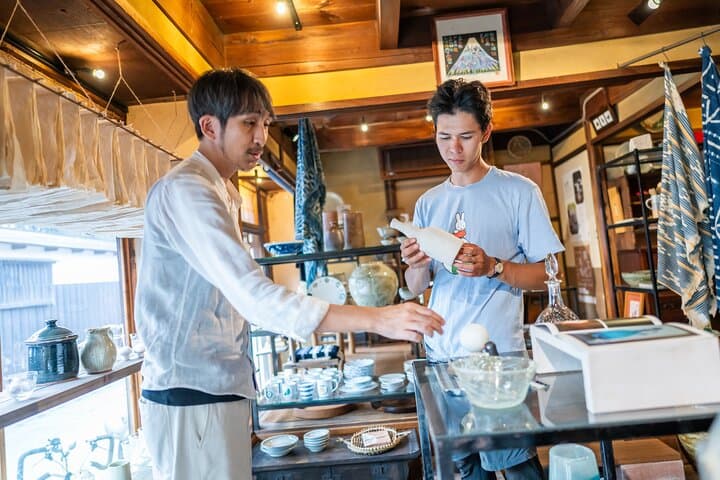 4-Hour Kurashiki Cycling Tour: Igusa, Temple & Bikan Quarter — photo 17