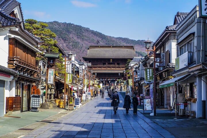 Nagano Zenkoji Temple and Sake Tasting Private Tour from Tokyo — photo 3