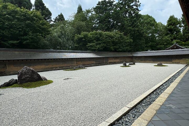 Kyoto: Ryōan-ji, Greatest Zen Garden Guided Tour in 90 Min. — photo 11