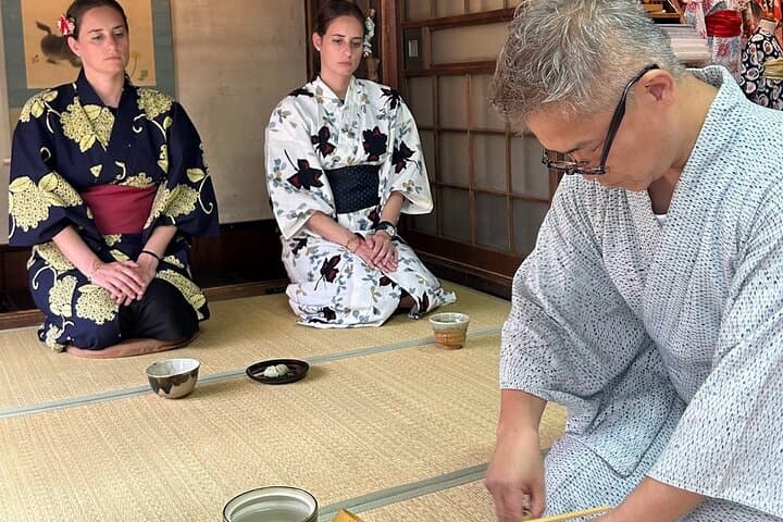 A Unique Antique Kimono and Tea ceremony Experience in English — photo 18