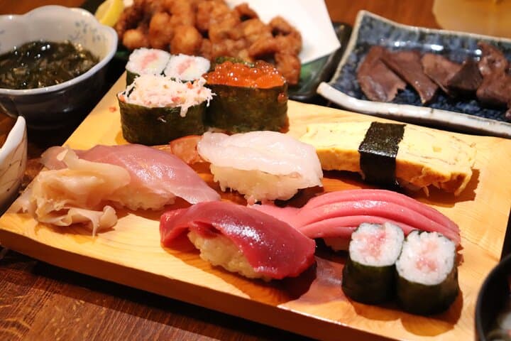 Local Nightlife Tour With Oma Maguro Fisherman — photo 3