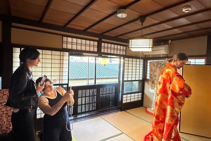 Explore a Historic House: Kimono Photoshoot and Matcha Tea — photo 7