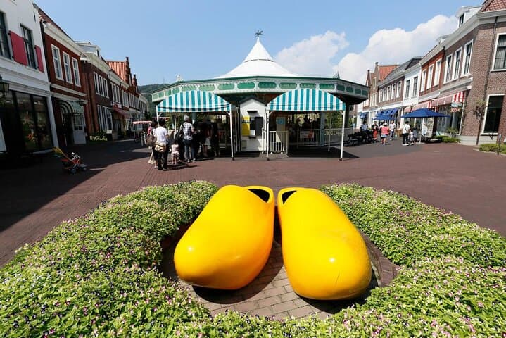 Private Day Trip to Huis Ten Bosch from Fukuoka — photo 5