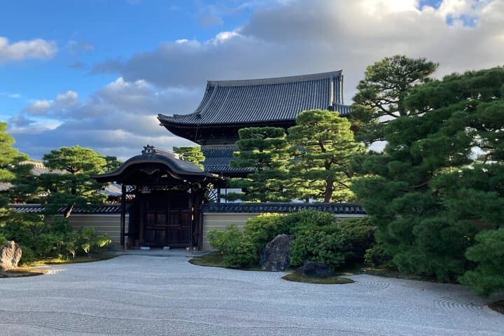 Private Kyoto with Exceptional Guide Tailored to Your Needs — photo 12