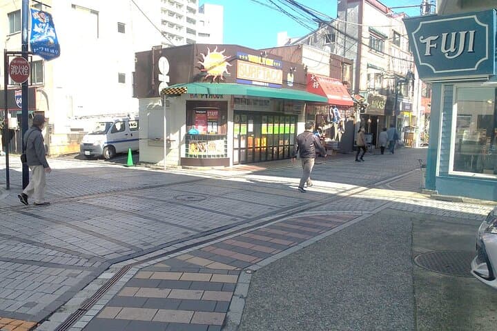 Yokosuka military port and navy related sites with a local guide — photo 11