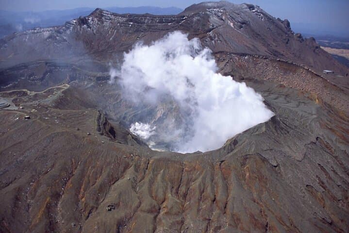 Private Mount Aso and Kumamoto Castle Day Trip from Fukuoka — photo 9