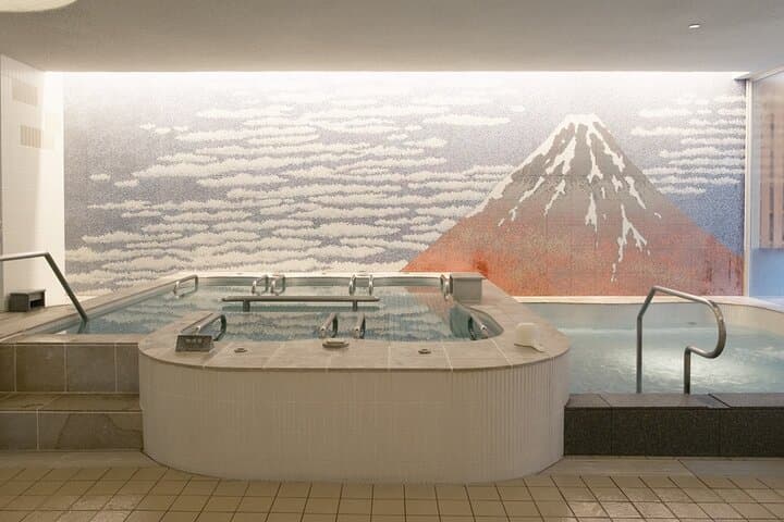 Onsen Spa in Tokyo and Asakusa Bar Hopping with Local Guide — photo 2