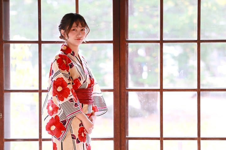 Elegant Kimono Photoshoot at Historic Nagayama Residence Sapporo — photo 3