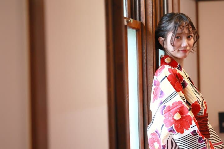 Elegant Kimono Photoshoot at Historic Nagayama Residence Sapporo — photo 2