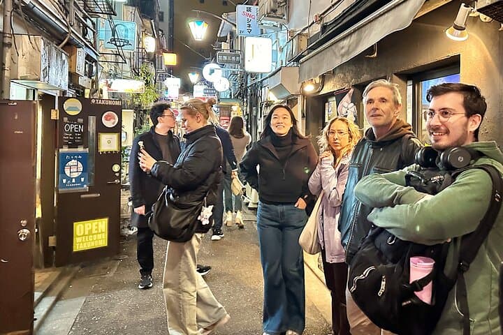 Tokyo: Shinjuku Historical Walking Tour & Secret Backstreets — photo 15