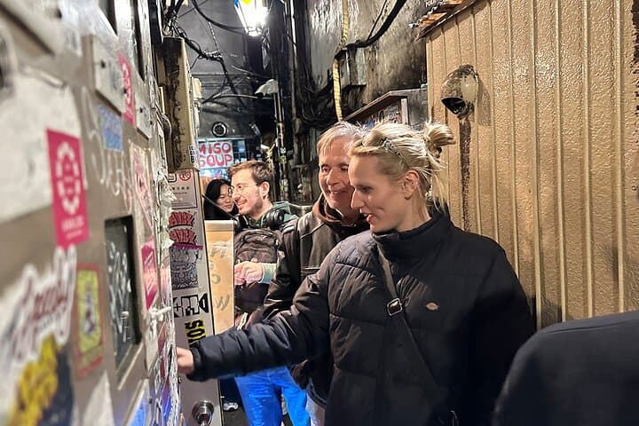Tokyo: Shinjuku Historical Walking Tour & Secret Backstreets — photo 18