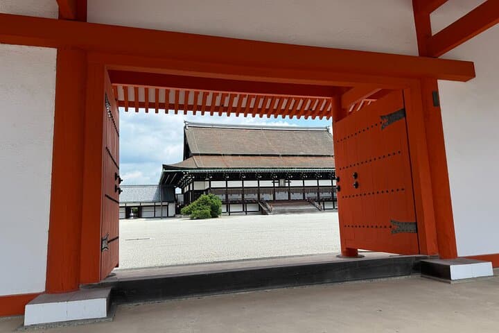 Kyoto: Discover Every Bit of Kyoto Imperial Palace — photo 10