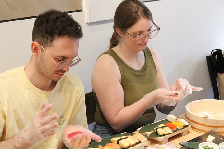 Sushi Making Class for Vegan or Vegetarian — photo 4