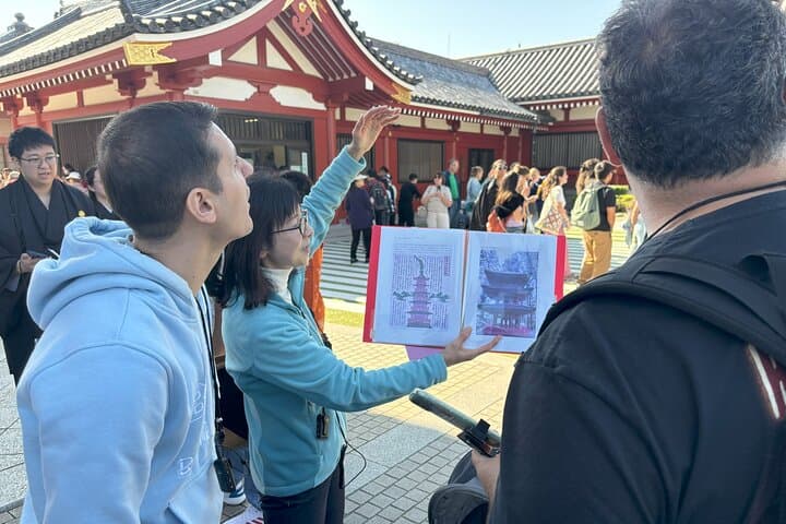 Asakusa: Big-picture History Walk to Know Japan — photo 1