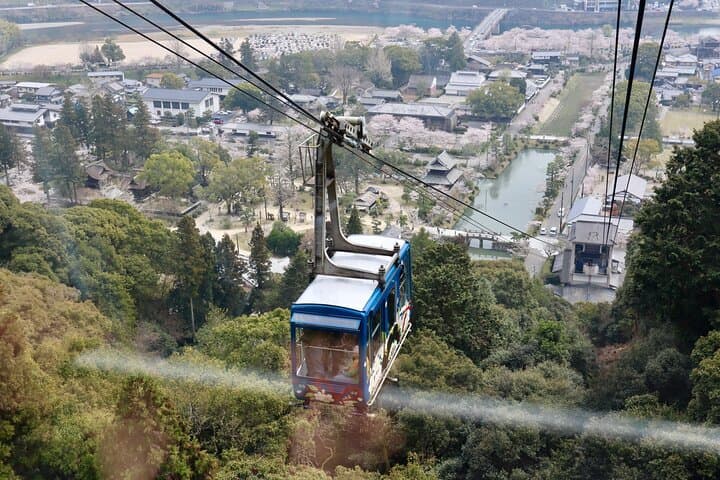 Kintaikyo Bridge, Castle Town and Seal Carving Iwakuni Day Tour — photo 6