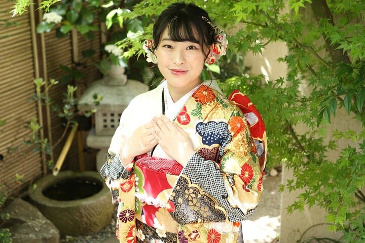 Authentic Japanese Kimono Experience in a Private Studio — photo 4