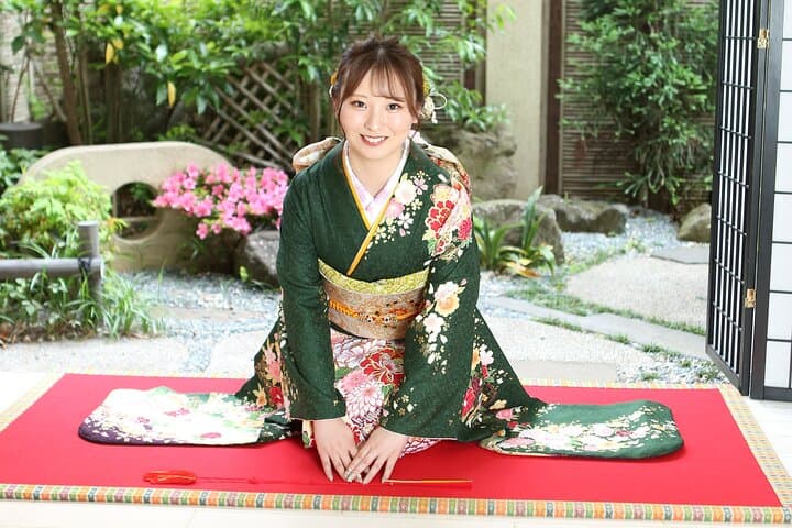 Authentic Japanese Kimono Experience in a Private Studio — photo 11