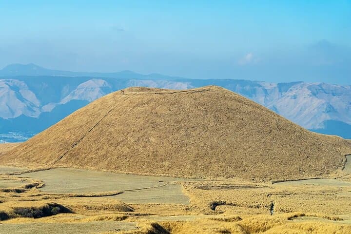 Kyushu Aso Volcano Kusasenri Kurokawa Onsen Day Tour from Fukuoka — photo 10