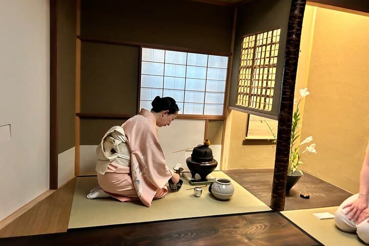Kyoto Private Tea Ceremony with Tea Master at Home — photo 11