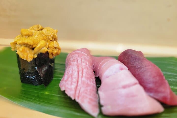 Tuna Auction in Toyosu and Tsukiji Fish Market Tour — photo 15