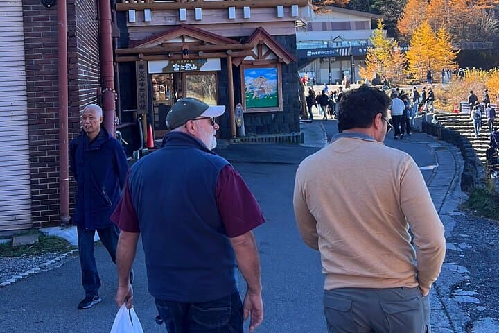 From Tokyo: Private Day Trip to Mount Fuji & Fuji Five lakes — photo 2