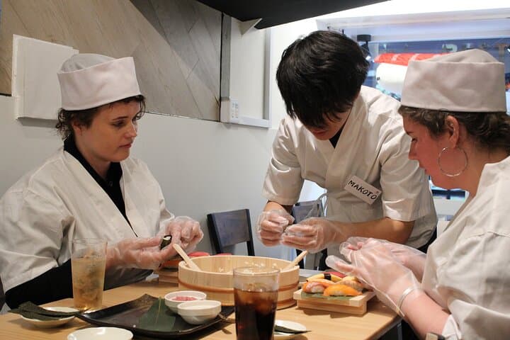 Osaka Sushi Making Experience — photo 13