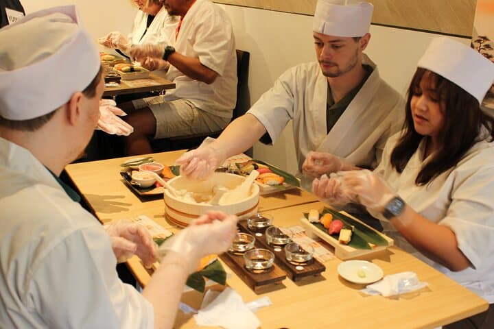 Osaka Sushi Making Experience — photo 18